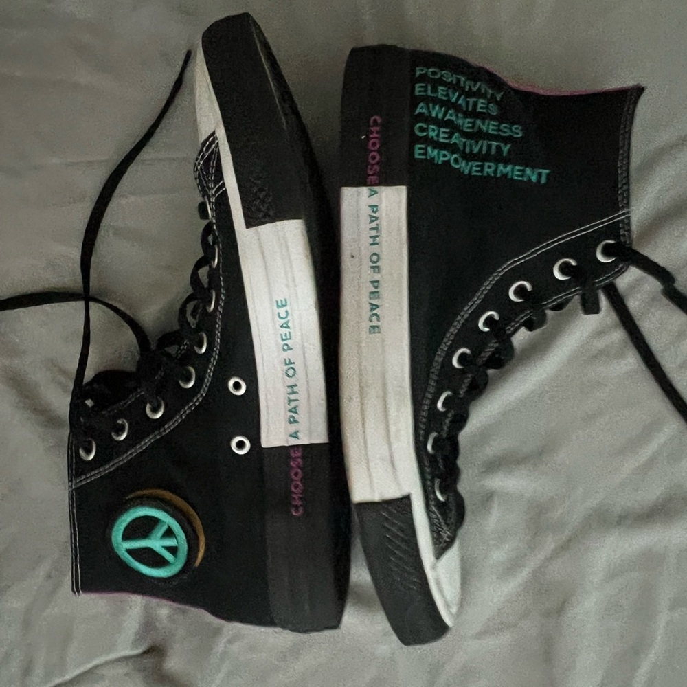 Converse keep the peace chuck Taylor’s